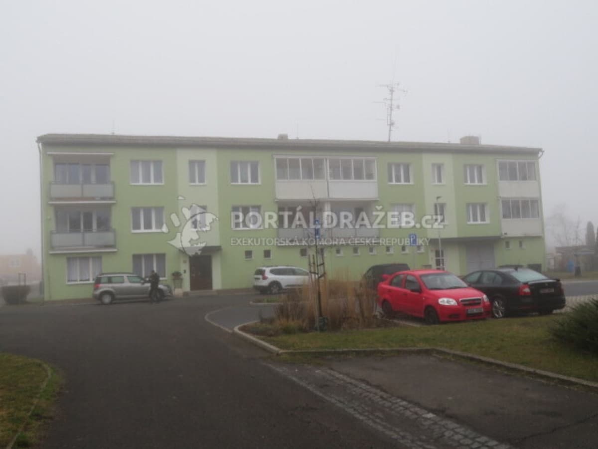 Spoluvlastnický podíl 8/606 na bytovém domě č.p. 344, 371, obec Dobroměřice, k.ú. Dobroměřice